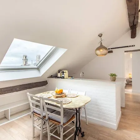 Heart Of Saint-germain Only 3 Minutes From The Amaizing Luxembourg Gardens * Paris