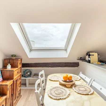 Heart Of Saint-germain Only 3 Minutes From The Amaizing Luxembourg Gardens Appartamento