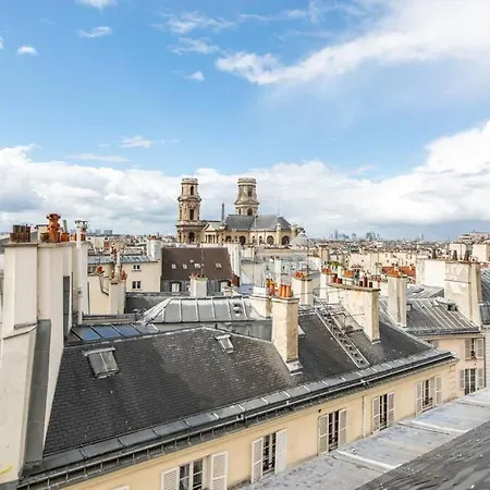 Heart Of Saint-germain Only 3 Minutes From The Amaizing Luxembourg Gardens Appartamento