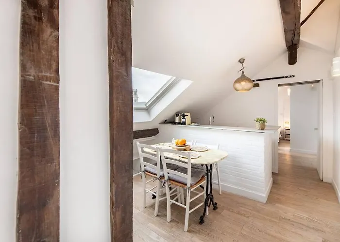 Lägenhet Heart Of Saint-germain Only 3 Minutes From The Amaizing Luxembourg Gardens Paris