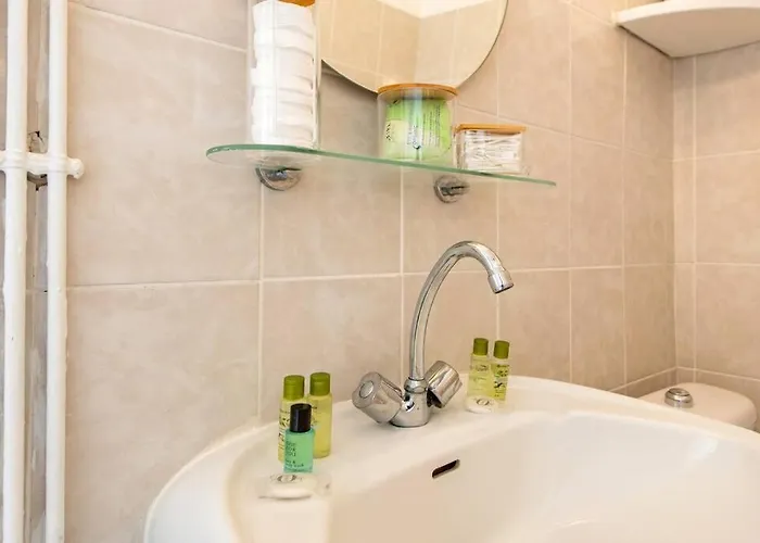 Heart Of Saint-germain Only 3 Minutes From The Amaizing Luxembourg Gardens Lägenhet Paris