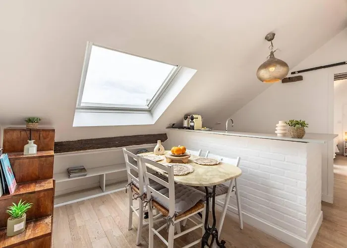 Heart Of Saint-germain Only 3 Minutes From The Amaizing Luxembourg Gardens *