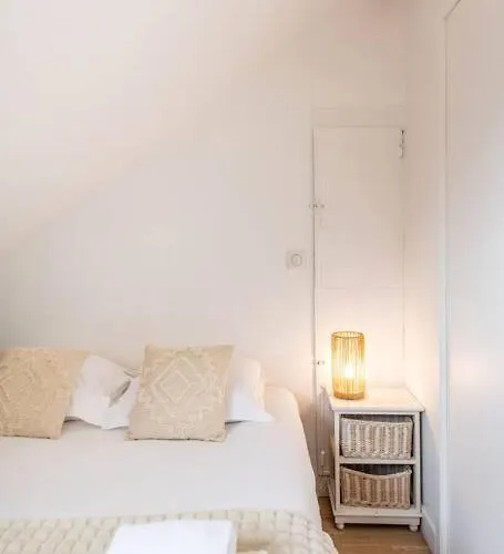 Heart Of Saint-germain Only 3 Minutes From The Amaizing Luxembourg Gardens * Paris