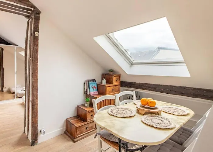 Heart Of Saint-germain Only 3 Minutes From The Amaizing Luxembourg Gardens