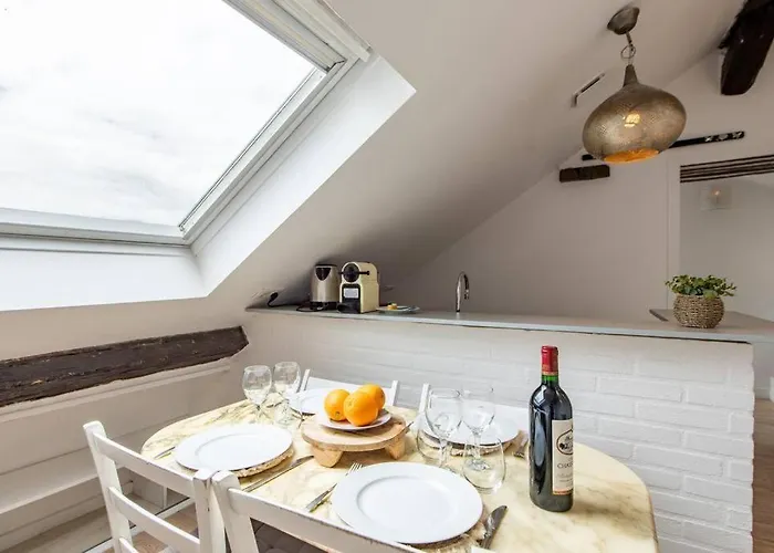 Lägenhet Heart Of Saint-germain Only 3 Minutes From The Amaizing Luxembourg Gardens