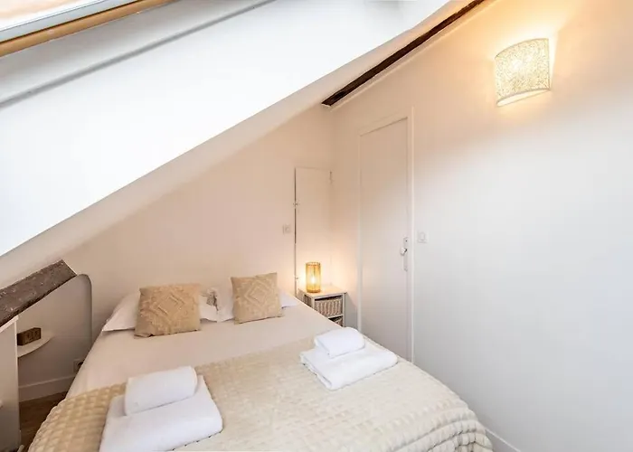 Lägenhet Heart Of Saint-germain Only 3 Minutes From The Amaizing Luxembourg Gardens *