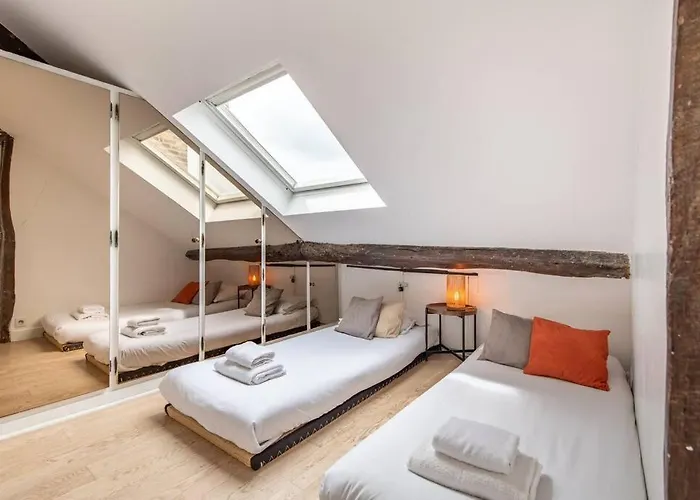 Heart Of Saint-germain Only 3 Minutes From The Amaizing Luxembourg Gardens *