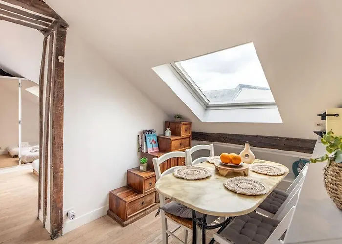 Heart Of Saint-germain Only 3 Minutes From The Amaizing Luxembourg Gardens * Paris